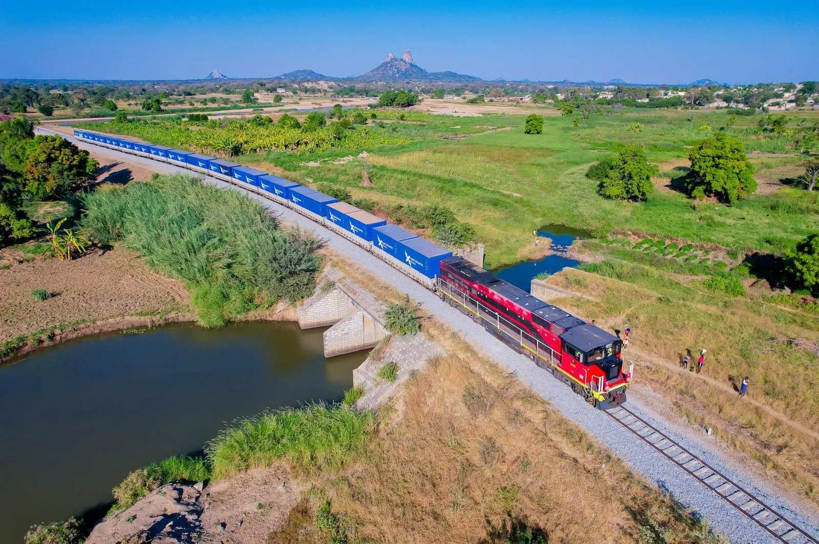 Lobito Atlantic Railway retoma circulação de mercadorias no Corredor do Lobito comprimeiro combóio de cobre da RDC