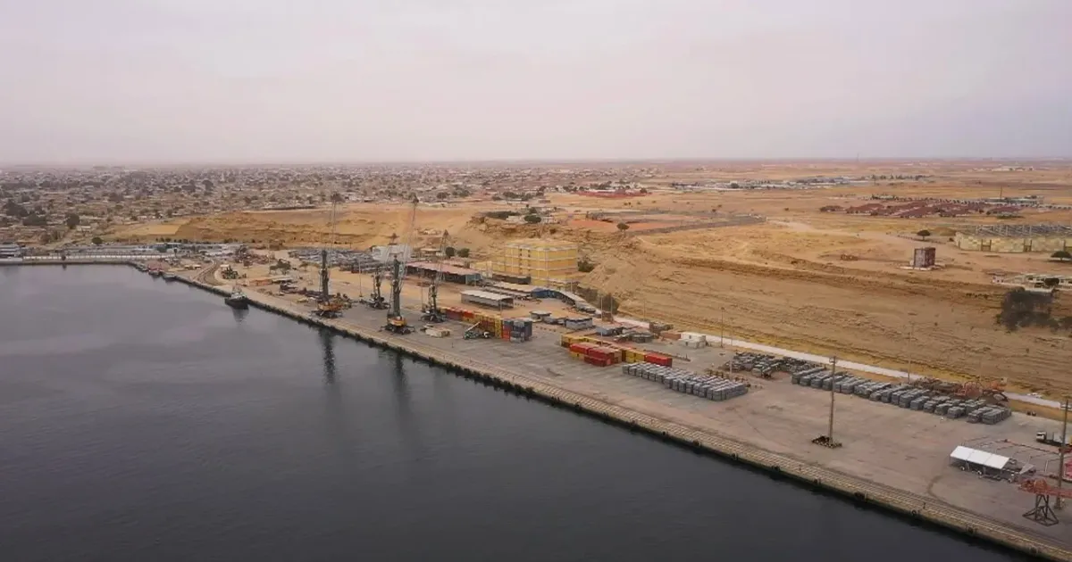 Governo de Angola lança concurso público internacional para gestão do Corredor do Namibe