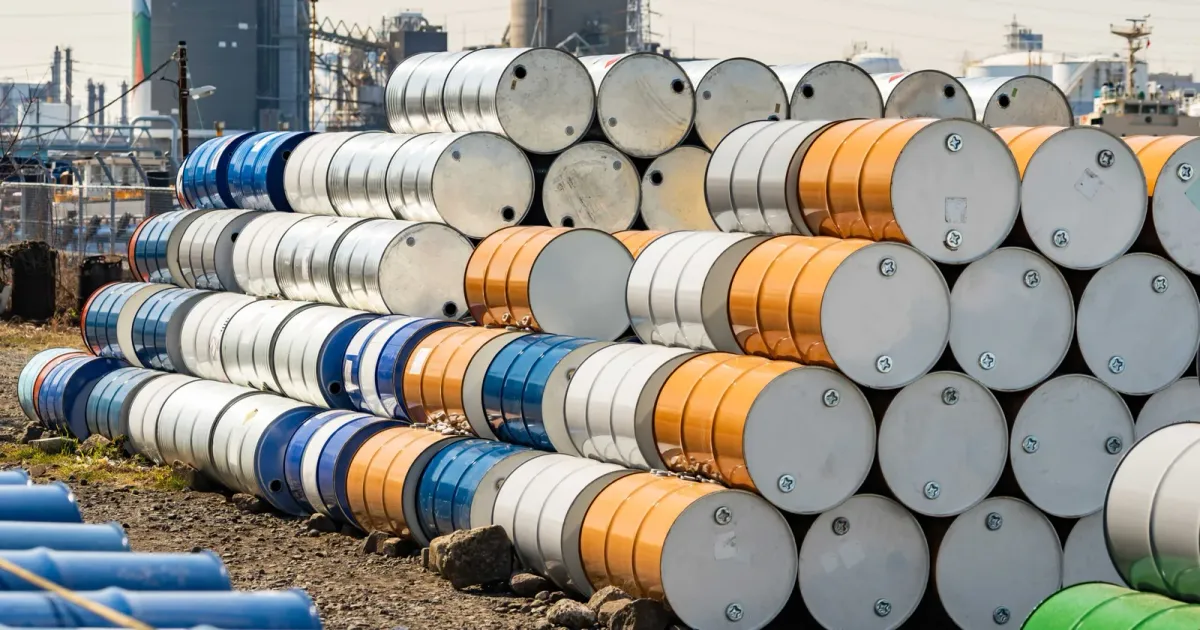 Barril de petróleo cotado hoje a 61,73 dólares