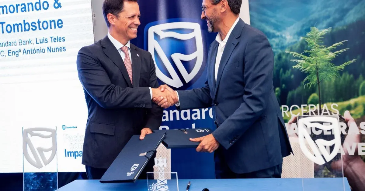 Standard Bank financia 2,45 mil milhões de kwanzas para a aquisição e instalação de 24 torres de telecomunicações pela ANTOSC