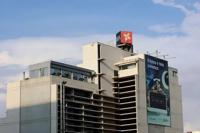 Saída do BPI marca fim de três décadas de banca portuguesa no BFA