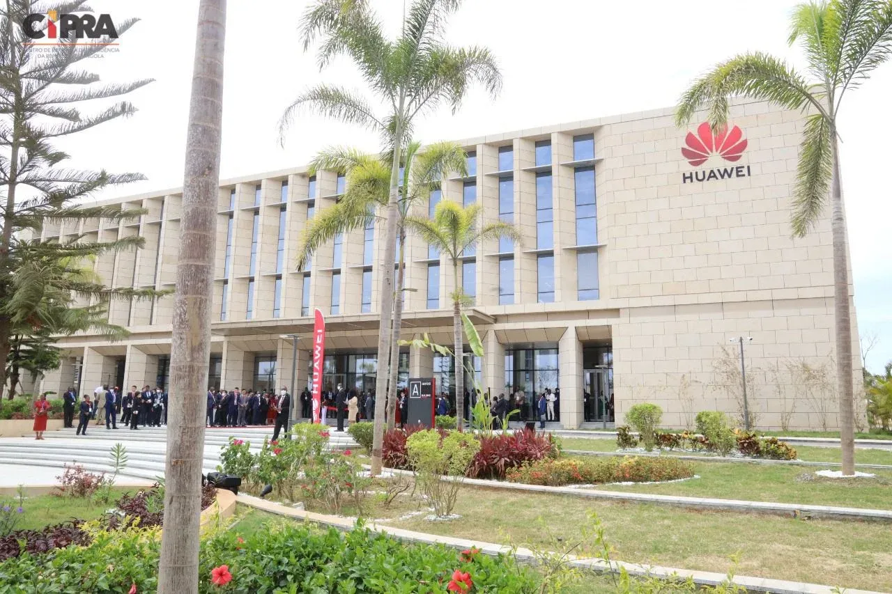 Huawei terá Centro de Pesquisa e Desenvolvimento em Angola até 2027