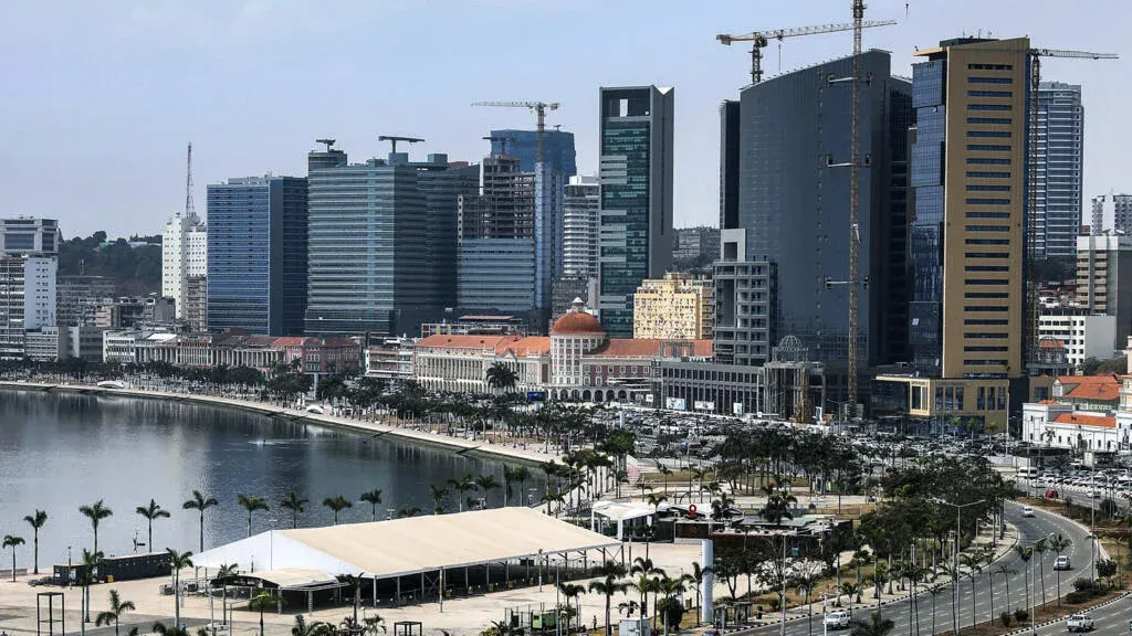 Angola cresce mais do que o previsto, mas fica abaixo da média africana