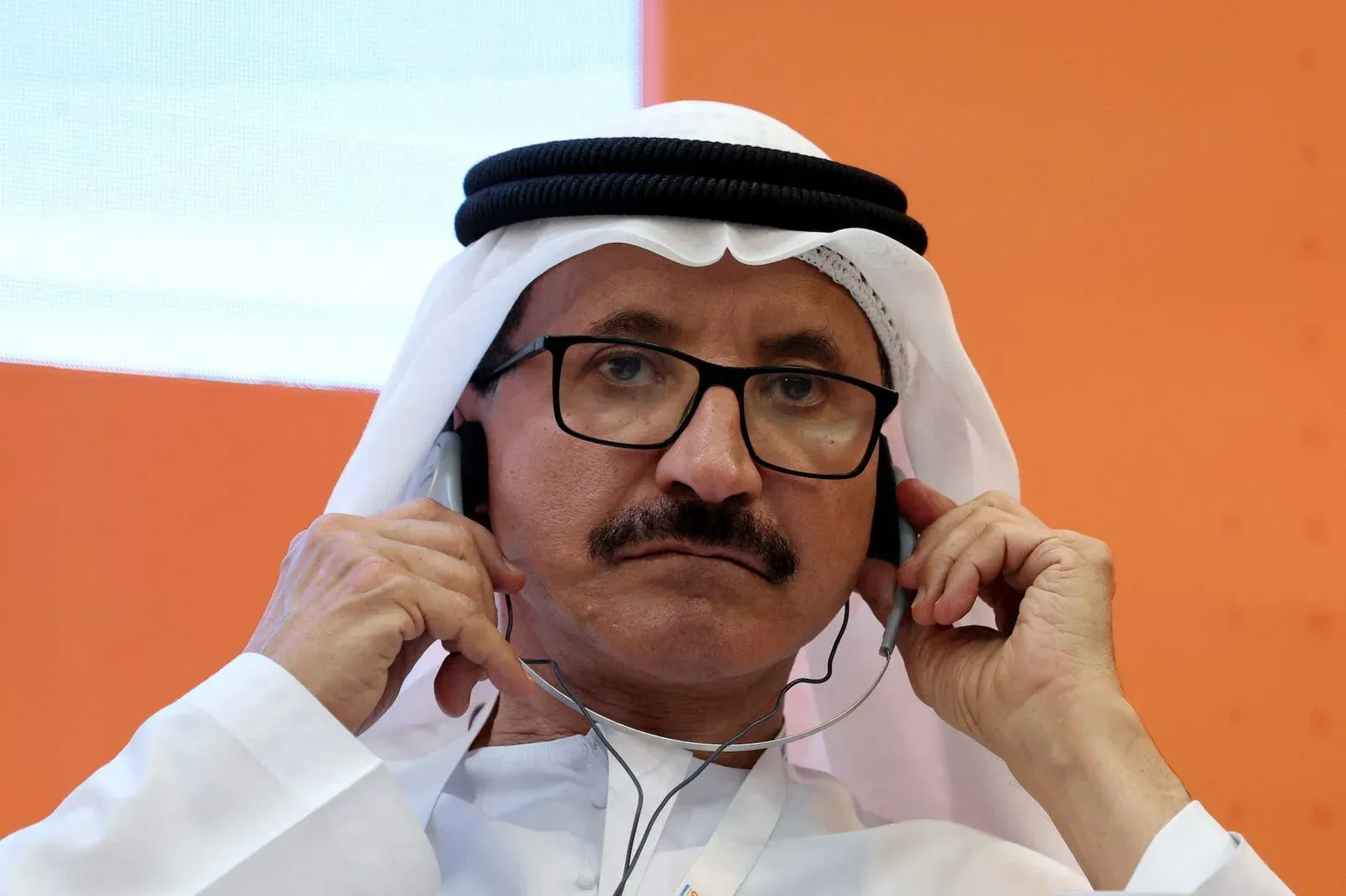 CEO da DP World demite-se devido a ligação com Jeffrey Epstein