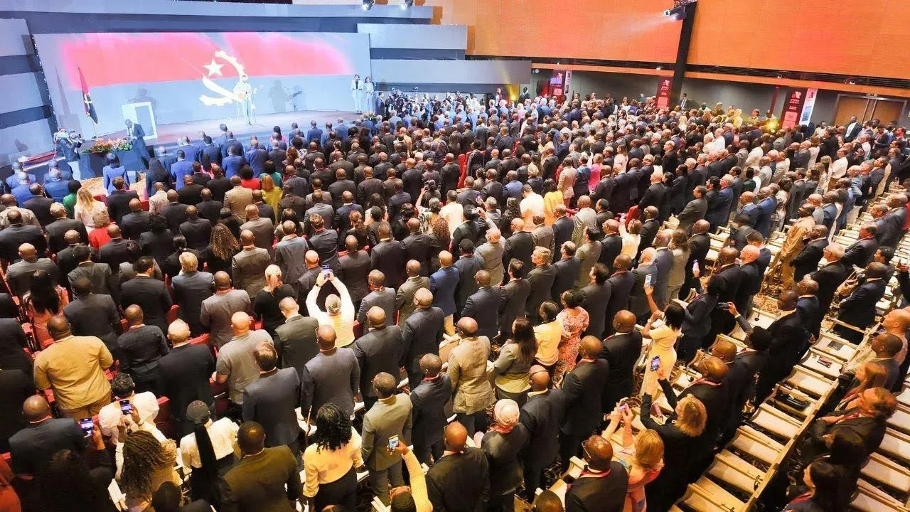 Luanda recebe em Setembro cimeira que pode valer 70 mil milhões de dólares a Angola