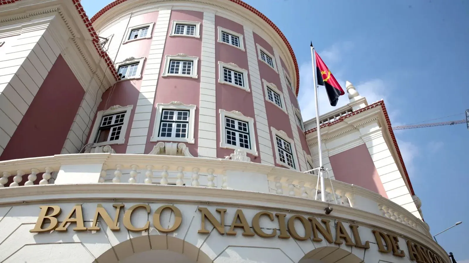 FMI aponta lacunas graves no Banco Nacional de Angola
