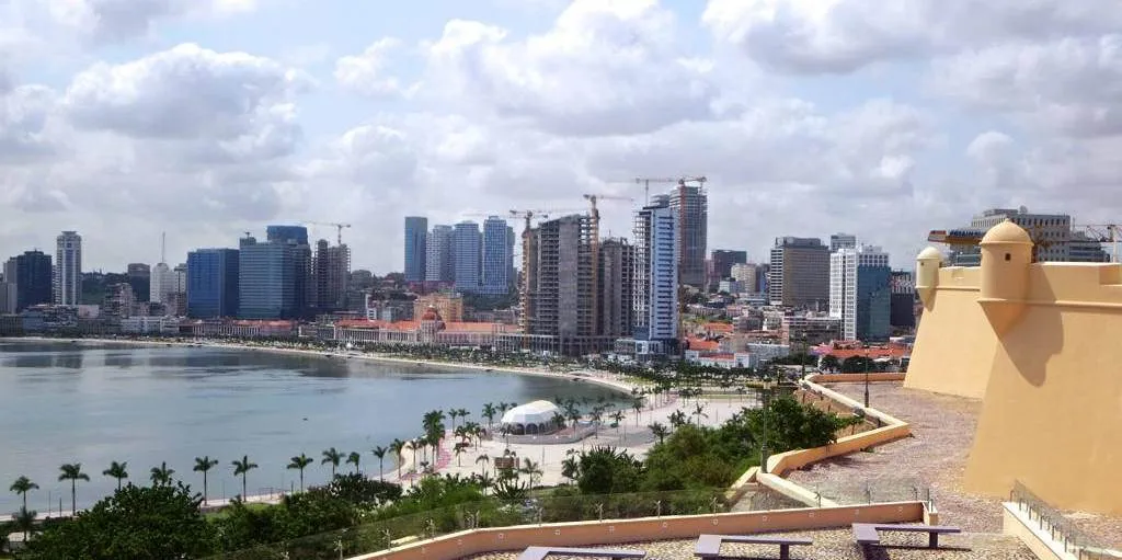 Velhos e Novos Ventos na Economia Angolana