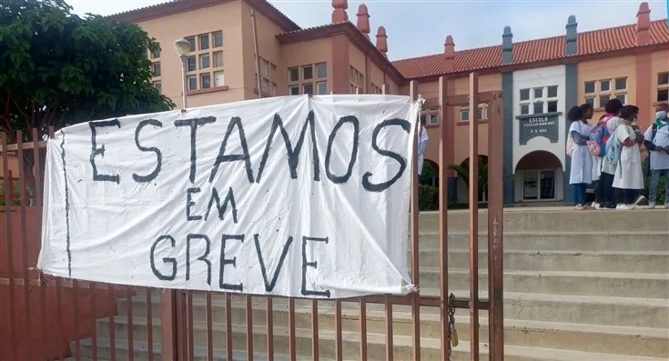 UNITA defende "diálogo franco e urgente" entre Executivo e SINPROF para acabar com greve dos professores iniciada segunda-feira