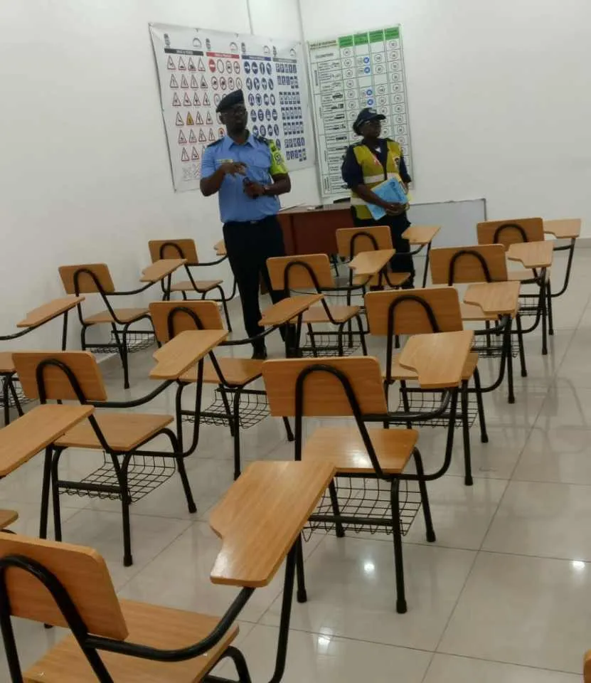Luanda: Mais quatro escolas de condução suspensas por incumprimento das normas