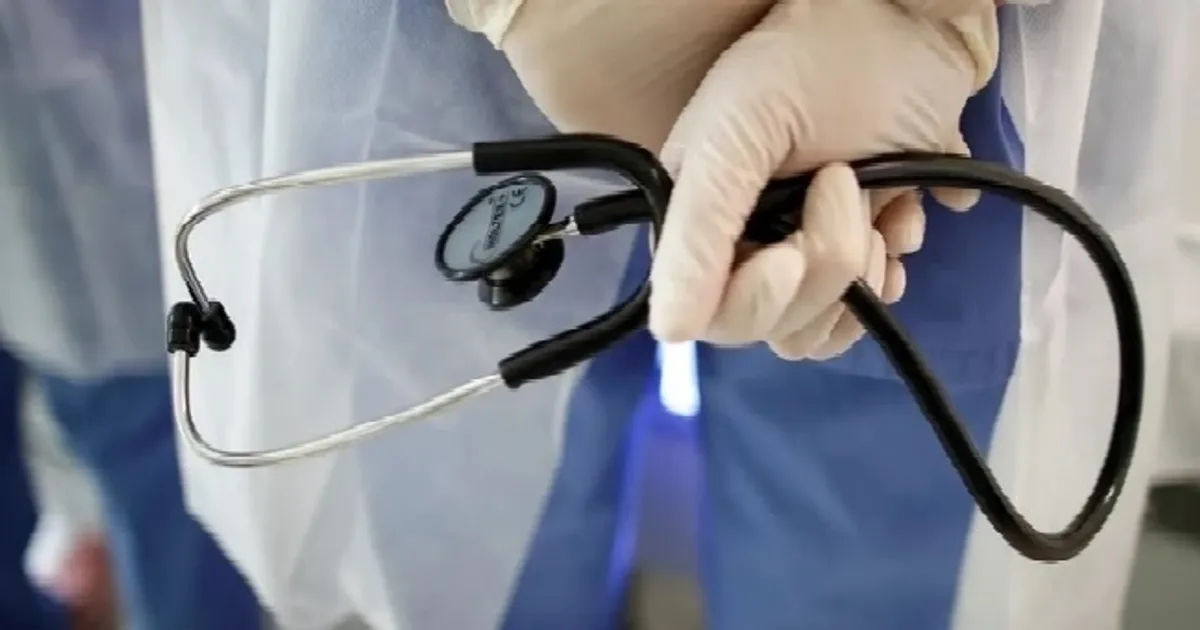 Detido congolês que se fez passar por médico e geriu posto de saúde durante cinco anos no Kilamba Kiaxi- Falso médico administrava medicamentos expirados