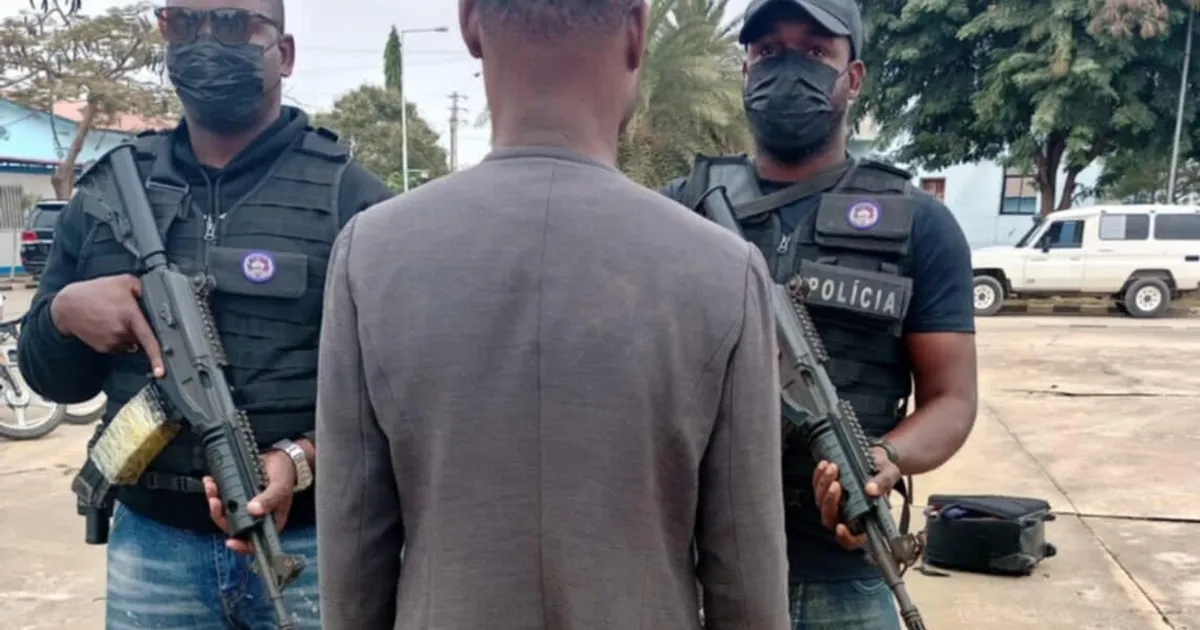 Cidadão que alegou ser neto de um comissário da PN, com informações privilegiadas de que a polícia tinha ordens para atirar a matar esta segunda-feira, condenado a 18 meses de prisão