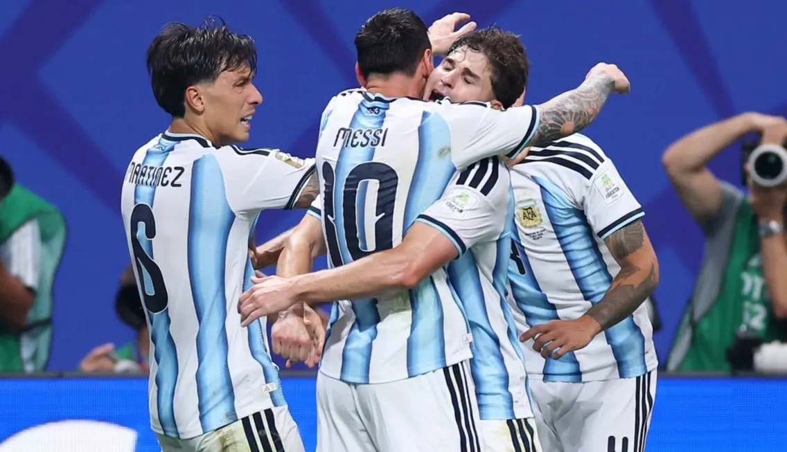 Mundial 2026: "Albiceleste" abre o Mar Vermelho e evita êxodo prematuro em 13 minutos de eternidade