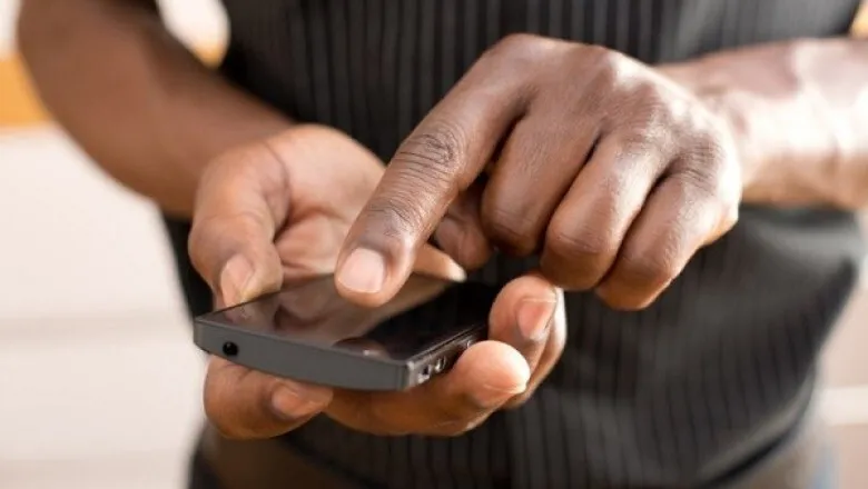 Técnico de reparação de telemóveis tenta extorquir cliente com ameaça de divulgar imagens íntimas nas redes sociais, porém foi detido