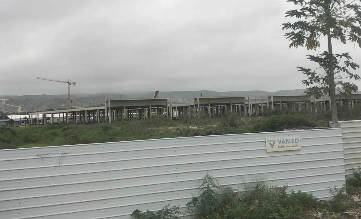 Teixeira Duarte e Afritectos voltam a suspender obras do Hospital da Catumbela e exigem pagamentos - Marcha-atrás na substituição da unidade degradada