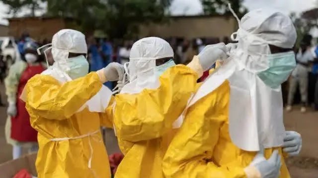 Ébola/RDC: A epidemia mais veloz de sempre já fez 930 mortos em mais de 2.300 casos registados