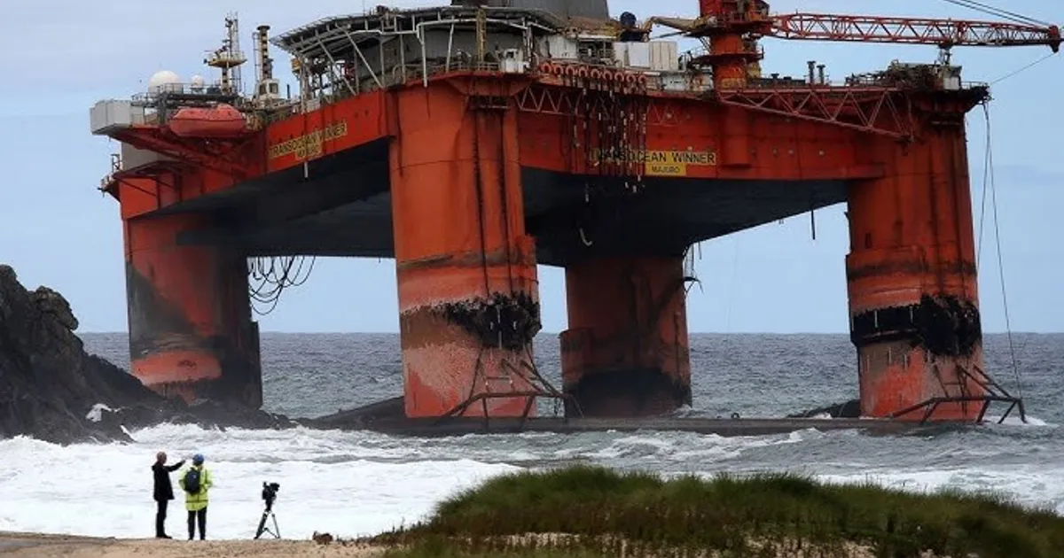 Petróleo: Brent volta a naufragar nas incertezas da política global que envolve as grandes potências económicas e militares
