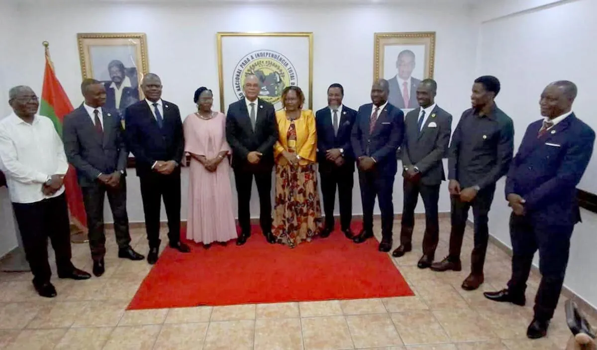 "Servir Angola é a mais alta responsabilidade que podemos assumir", diz ACJ, que defende que "o futuro do País faz-se com cidadãos organizados e dirigentes preparados"