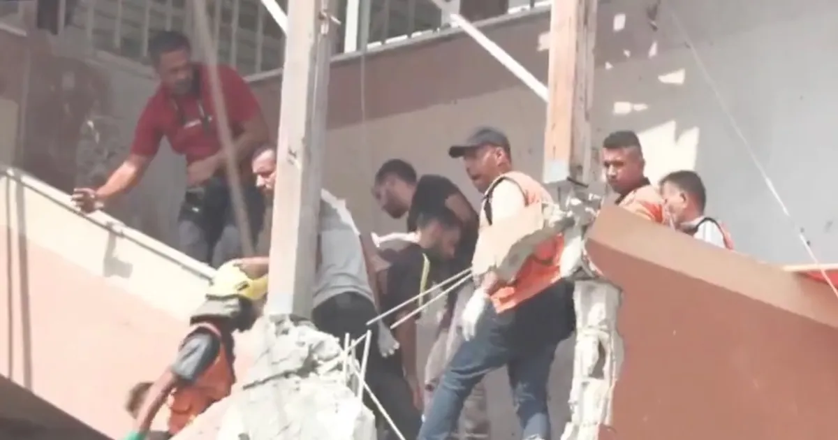 Médio Oriente: Ataque mortífero de Israel contra hospital em Gaza gera vaga planetária de condenação – Morte de mais cinco jornalistas leva ONU a exigir investigação séria e célere