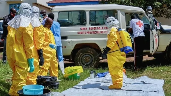 Ébola: Mundo mobiliza-se contra epidemia na RDC e no Uganda – Casos sobem para mais de 500 e mortos aproximam-se dos 100