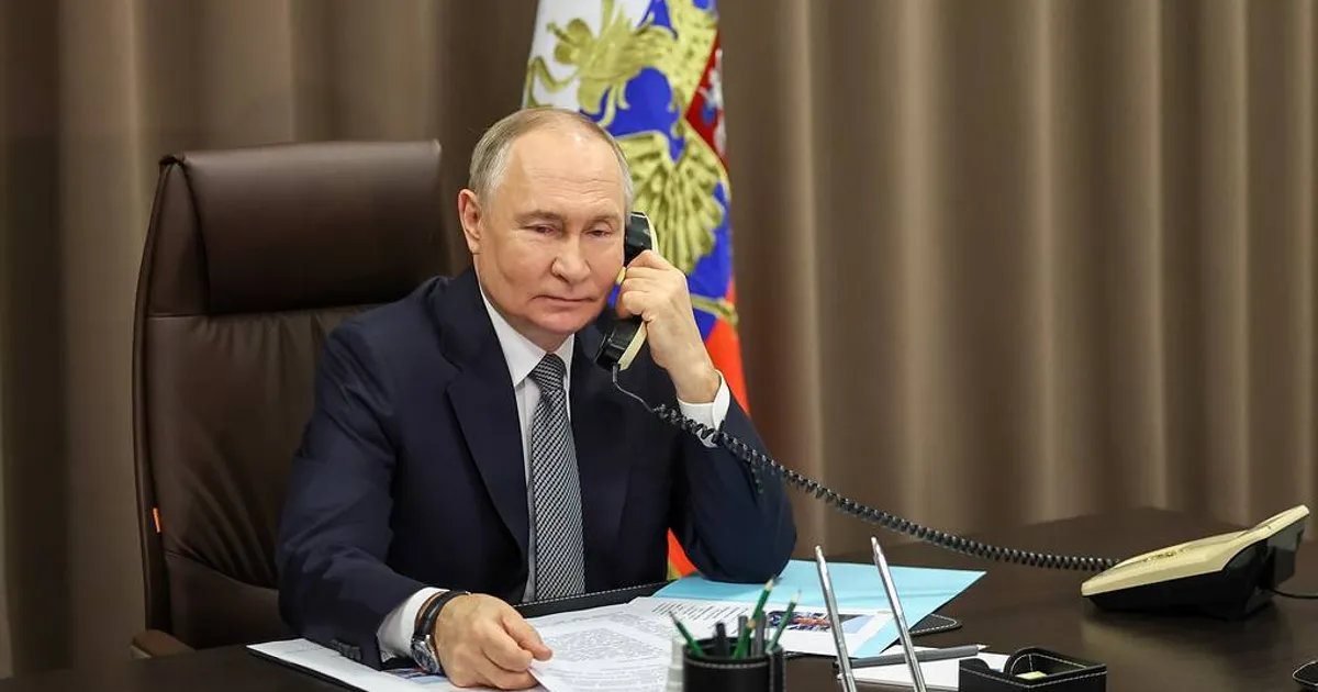 Rússia/Ucrânia: Putin confessa ao Papa que quer a paz pela via diplomática mas garante a Trump que não vai dar a outra face a Zelensky