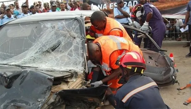 Luanda: PN regista 15 acidentes de viação que causaram quatro mortes e nove feridos no fim-de-semana