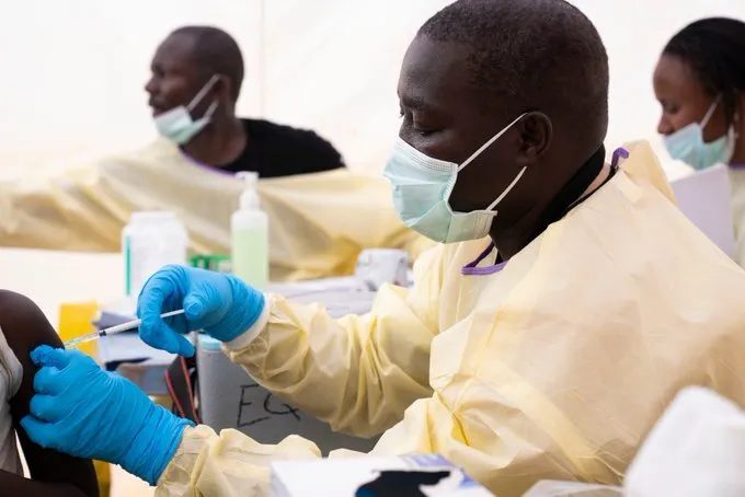 RDC/Ébola: Vacina experimental alimenta esperança de travar um dos piores surtos