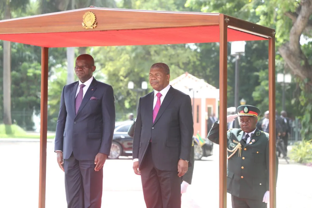 Presidente do Gabão quer "beber" da experiência de Angola na gestão dos recursos energéticos