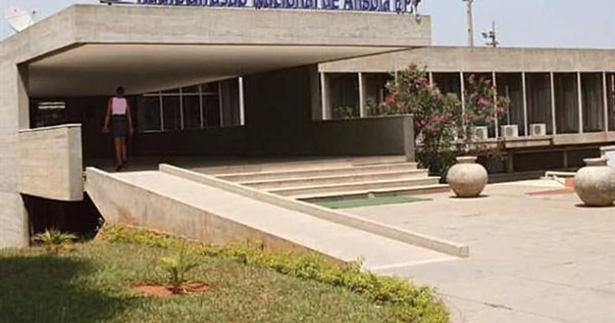 Mais de 40% da população não tem acesso ao sinal da Rádio Nacional de Angola