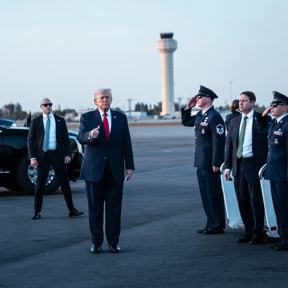 Médio Oriente: Trump ameaça "fechar a torneira" se Netanyhau continuar a desafiar as suas orientações – Israel mantém sul do Líbano sob fogo cerrado