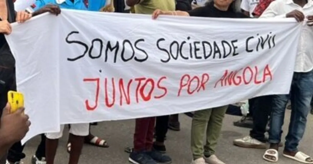 Associação Mãos Livres lamenta que o Executivo não lhe atribua o estatuto de utilidade pública - AML lamenta pretensão do Governo de controlar as ONG's com nova lei sobre o sector