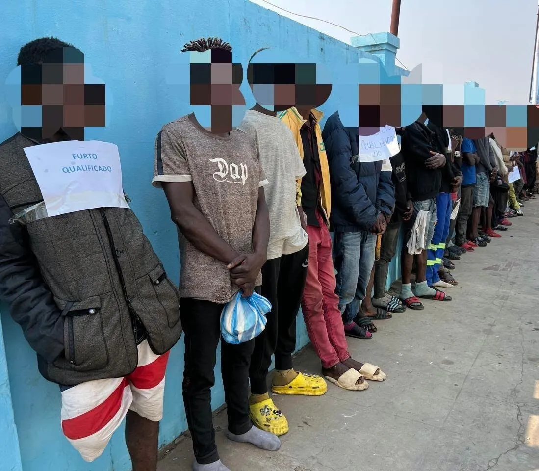 PN na Lunda-Sul detém 29 indivíduos e apreende oito camiões por contrabando de combustível