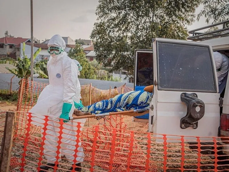 Ébola/RDC: sete crianças morrem por dia e letalidade nos mais novos atinge 61%