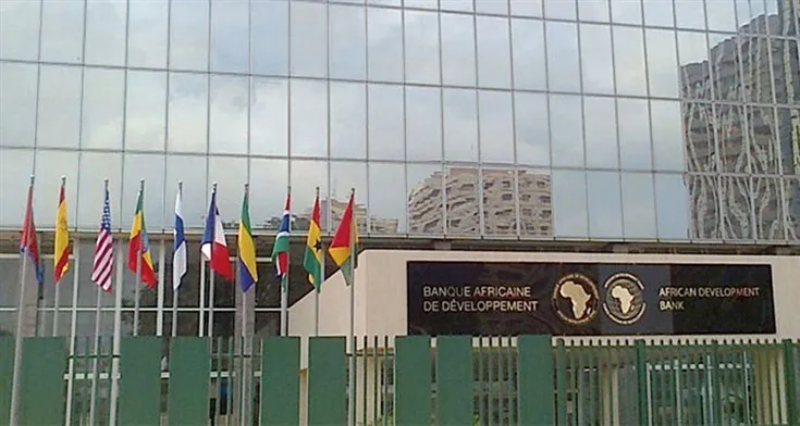 «África cresce, mas num ambiente hostil e de fragilidades estruturais» - relatório