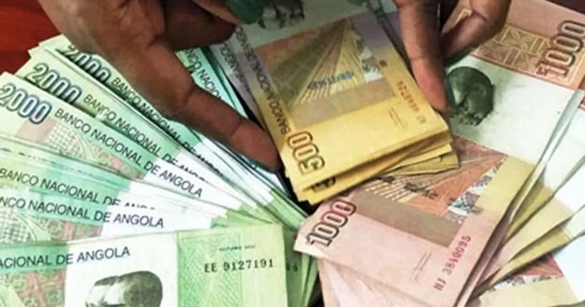 PIB angolano cresceu na última década, mas poupança e investimento caíram