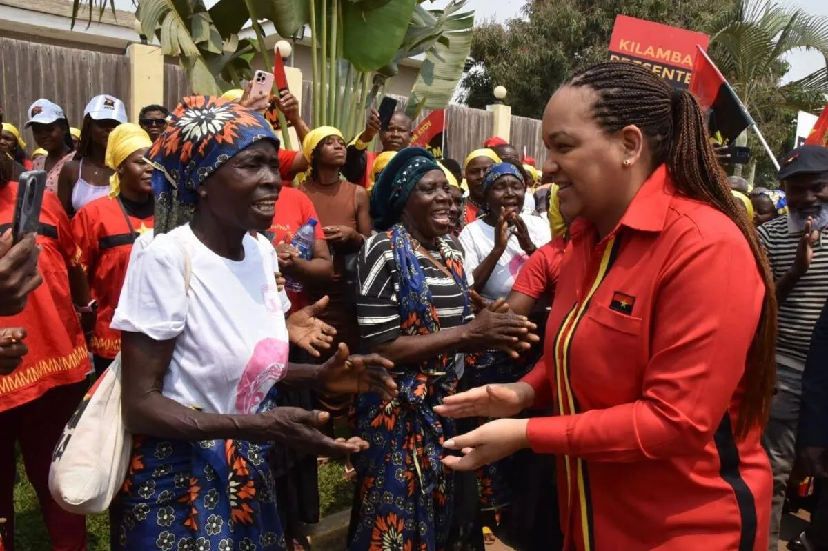 Vice-presidente do MPLA mede pulsação das bases em Luanda