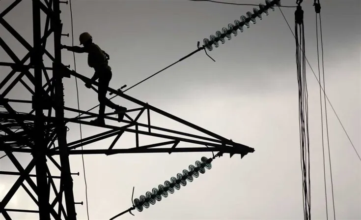 Governo angolano vai assinar empréstimo de mais de 300 milhões USD para reforçar o sistema de transporte de energia nas províncias da Huíla e do Cunene