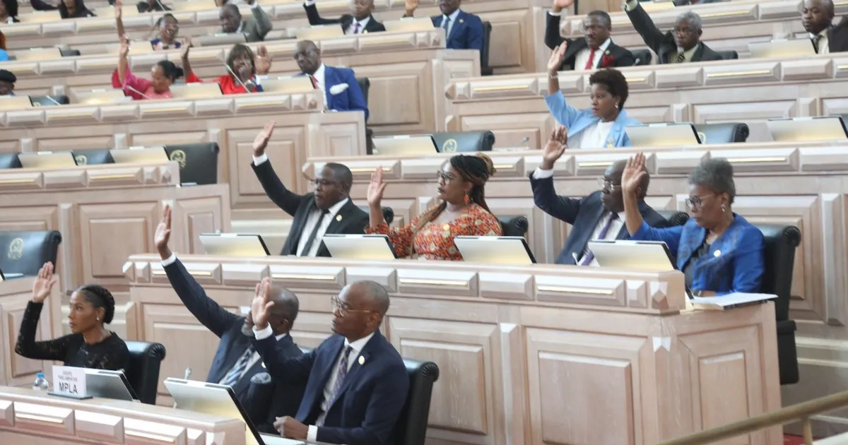 MPLA reconhece que desenvolvimento de Angola só será pleno com erradicação da pobreza