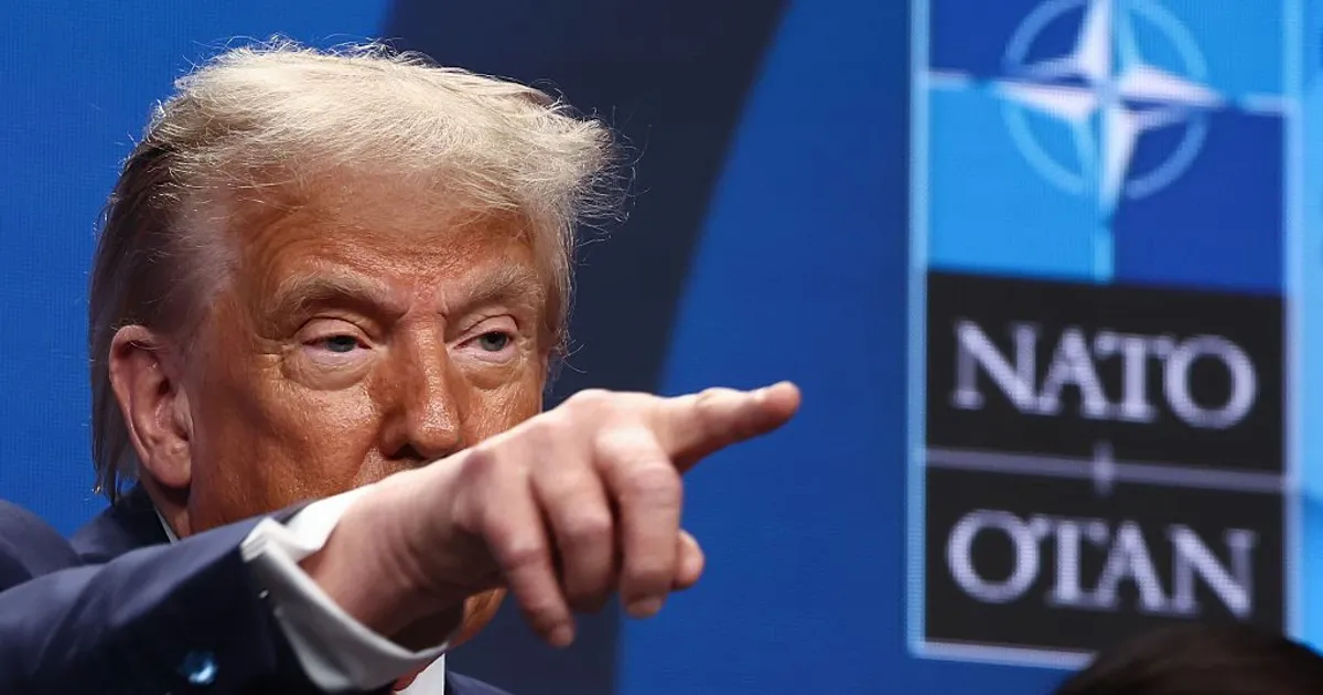 Donald Trump exige que aliados gastem mais 1 bilião USD em armas Made in USA - Cimeira da NATO marcada pela submissão ao "daddy" americano - África pode sofrer danos colaterais