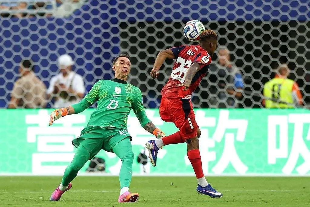Cabo Verde mantém sonho após empate