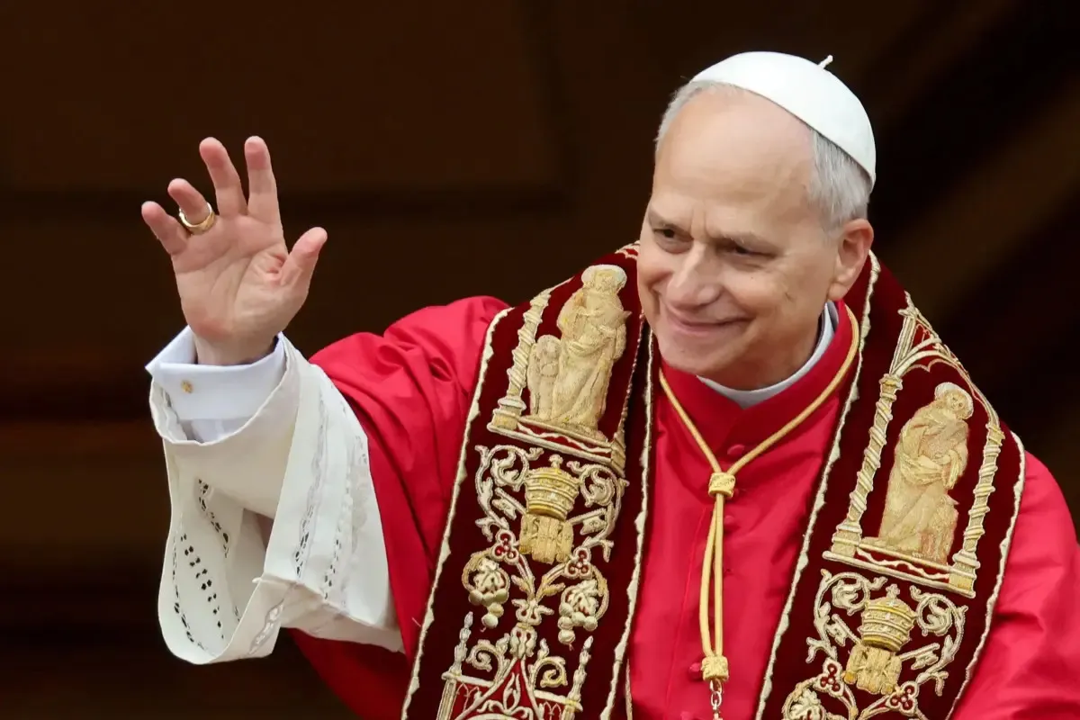 Veículo oficial do papa Leão XIV em Luanda a parrtiir desta noite