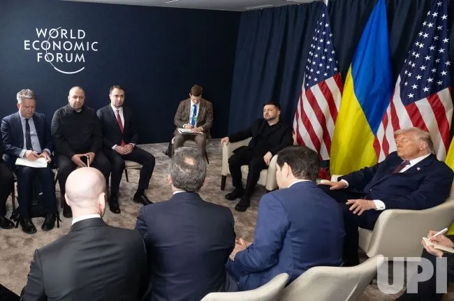 Rússia/Ucrânia: Moscovo e Kiev enviam delegações para encontro nos Emiratos sob mediação norte-americana "porque a paz tem de acontecer rapidamente", avisa Trump