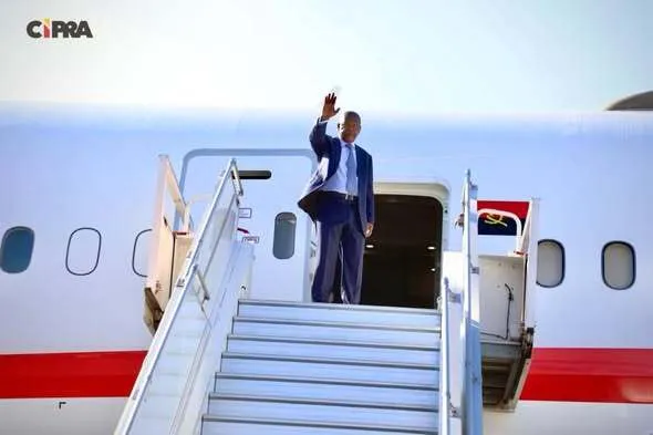 PR a caminho do Dubai para participar na Cimeira Mundial de Governos