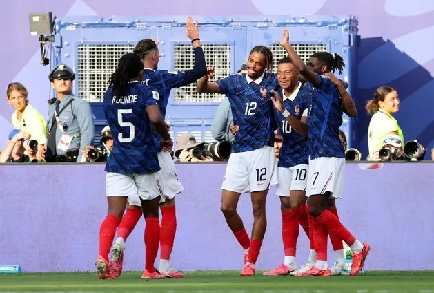 Mundial 2026: Trio de Mosqueteiros franceses mete oitava marcha e Suécia não tem pernas para acompanhar (3-0)