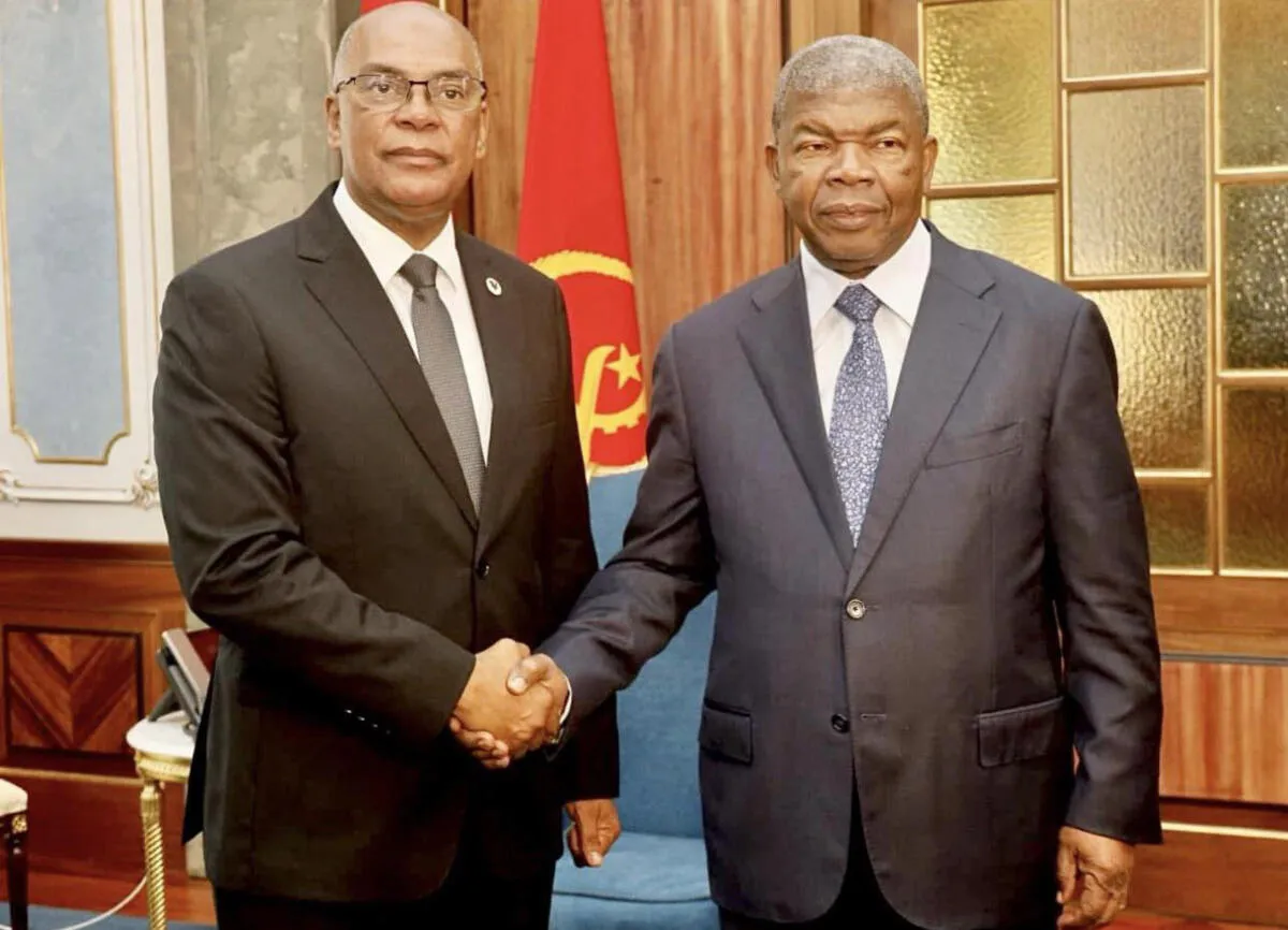 "Não existe, em Angola, qualquer razão objectiva, política ou institucional que justifique a aprovação" de pacto proposto pela UNITA, diz PR após encontro com ACJ