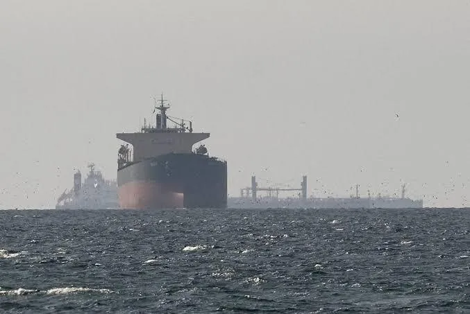 Petróleo: O barril volta a atacar os 100 USD usando a guerra como "combustível"