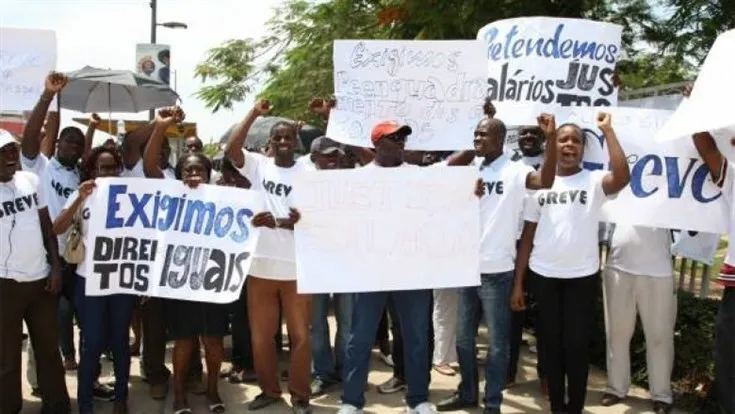 Mantém-se "braço de ferro" entre Executivo e SINPROF, mas negociações são retomadas esta quarta-feira