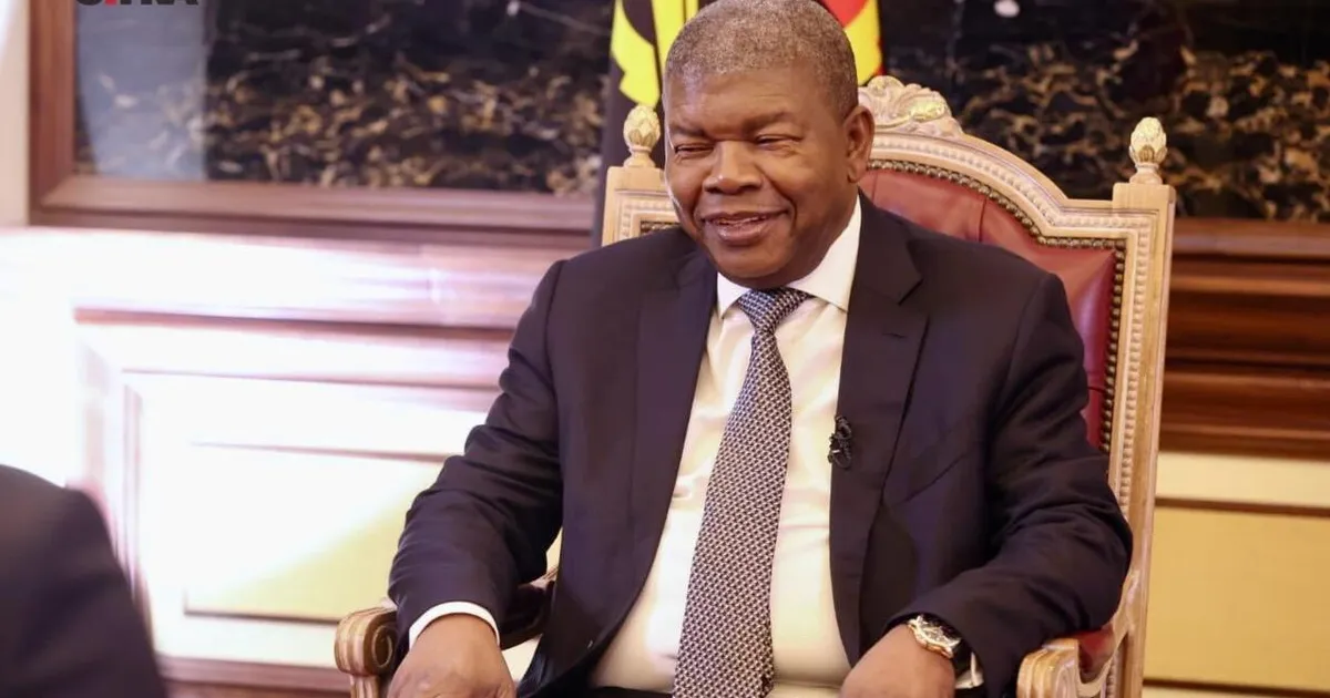 João Lourenço ainda não decidiu quem vai apoiar, mas sabe que não será o "super-militante, super-general", "predestinado a ser PR" Higino Carneiro