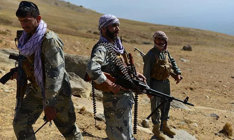 Paquistão/Afeganistão: De pequenas escaramuças a uma guerra aberta em curso – Turquia e Arábia Saudita procuram saída diplomática - Aviões de guerra paquistaneses atacam capital afegã, Cabul