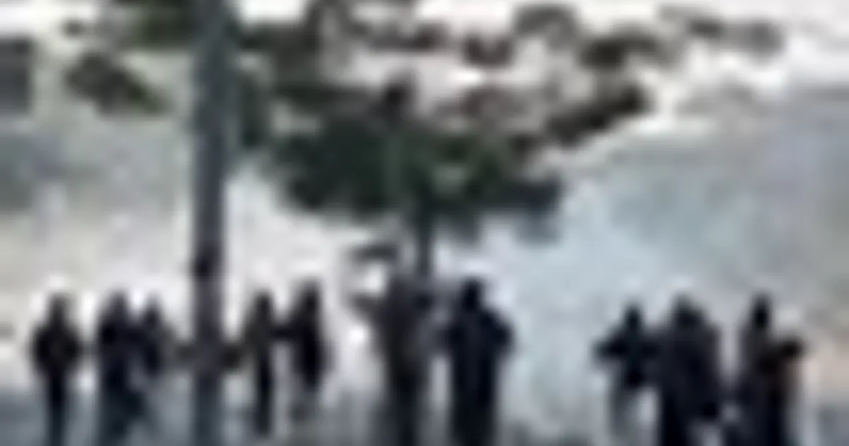 Manifestação contra a subida do preço dos combustíveis: PIR dispersa milhares de manifestantes quando tentavam chegar ao Largo da Independência