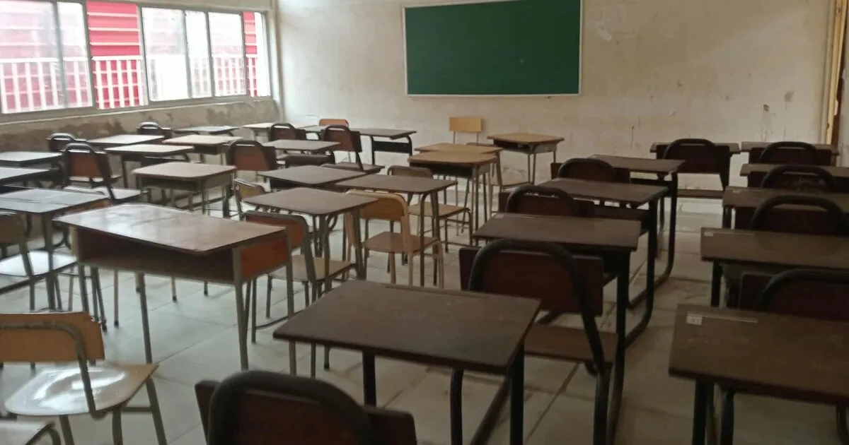 Ano lectivo 2025/2026: Aulas arrancaram de forma tímida e a maioria das escolas públicas ainda está a ultimar a fase de matrículas